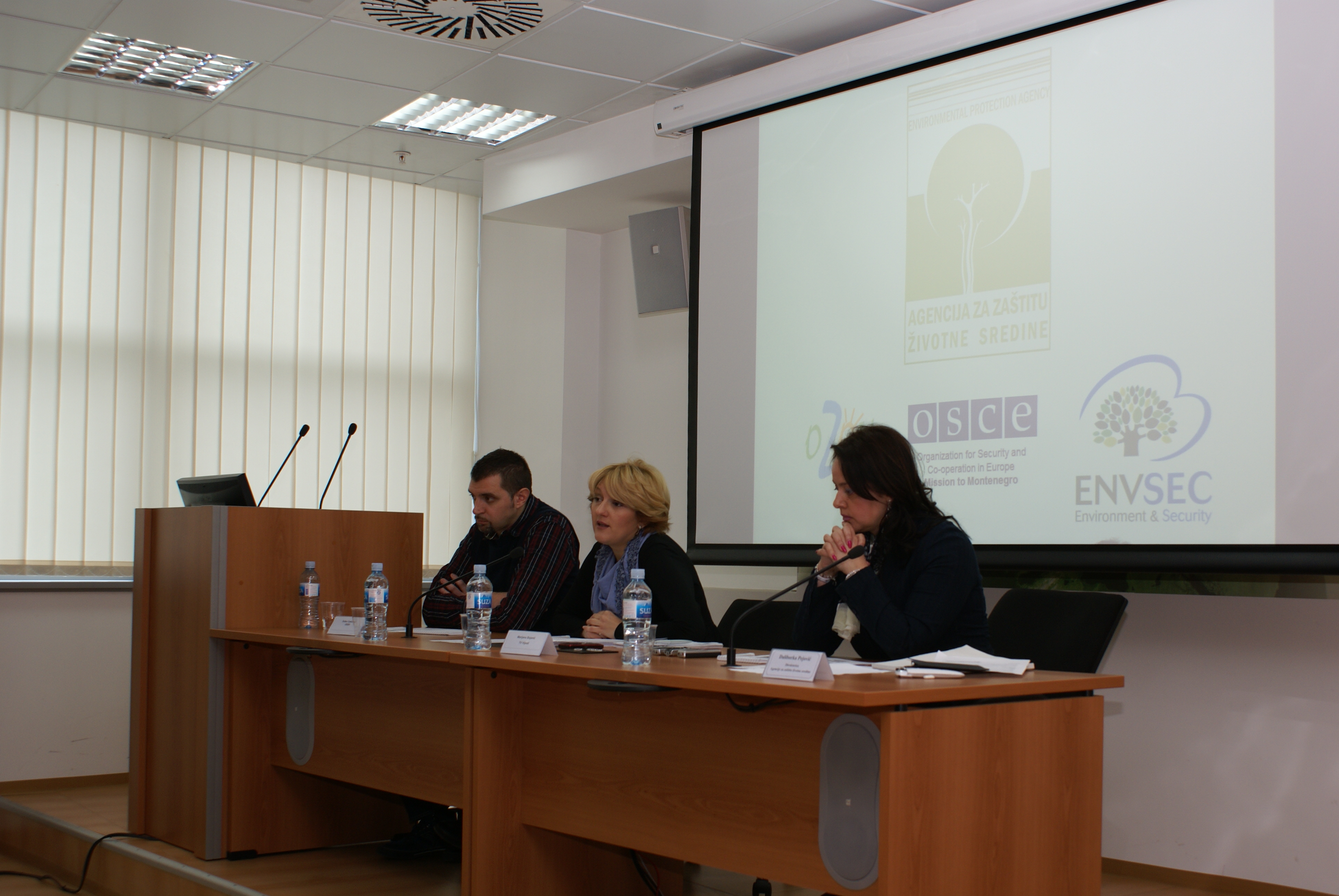 Održan okrugli sto: ,,Uloga medija u sprovođenju Arhuske konvencije u Crnoj Gori"