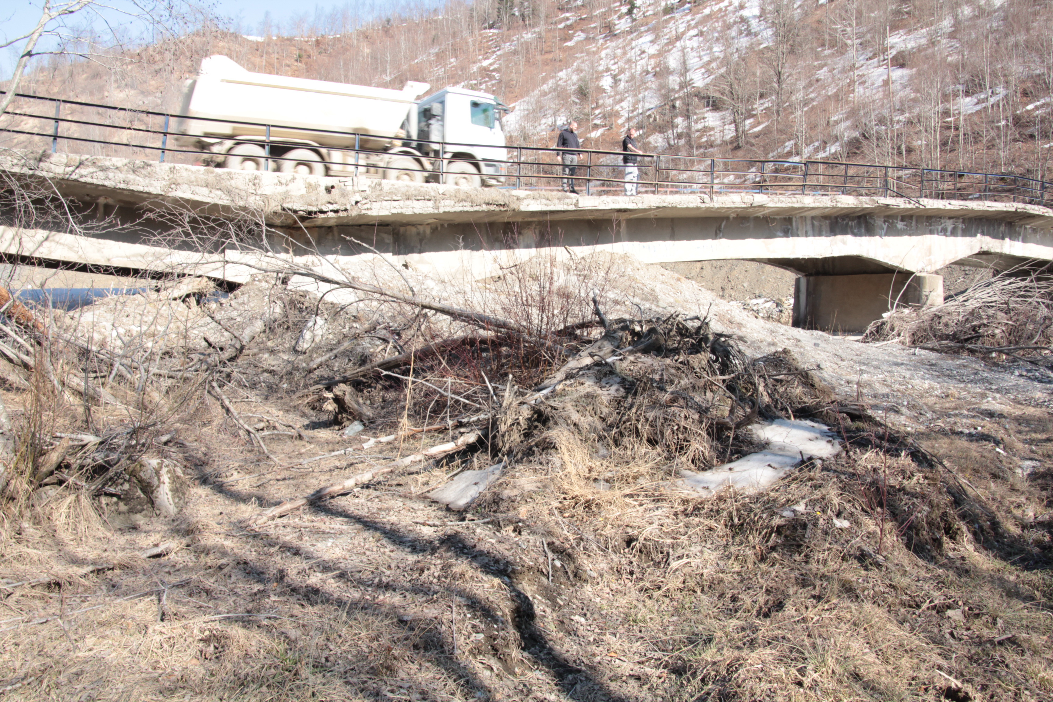 Oštećen most na Pajkovom viru prijetnja za bezbjednost ljudi i životnu sredinu