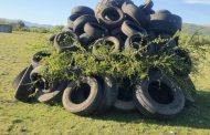 Uklonjena gomila otpadnih guma pripremljenih za paljenje u Ozrinićima