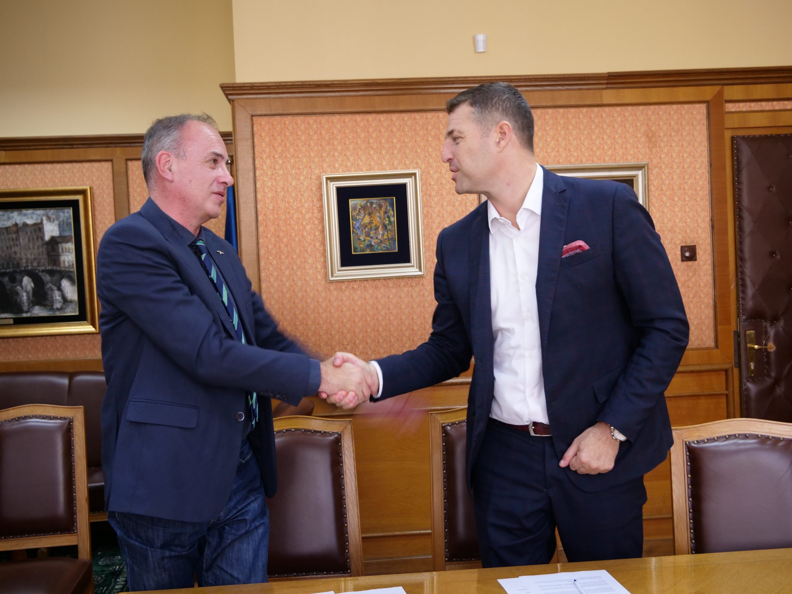 Potpisivanjem Sporazuma o saradnji Pravni fakultet i Ekološki pokret ,,Ozon“ započeli sa realizacijom pilot programa Pravne klinike za ekološko pravo